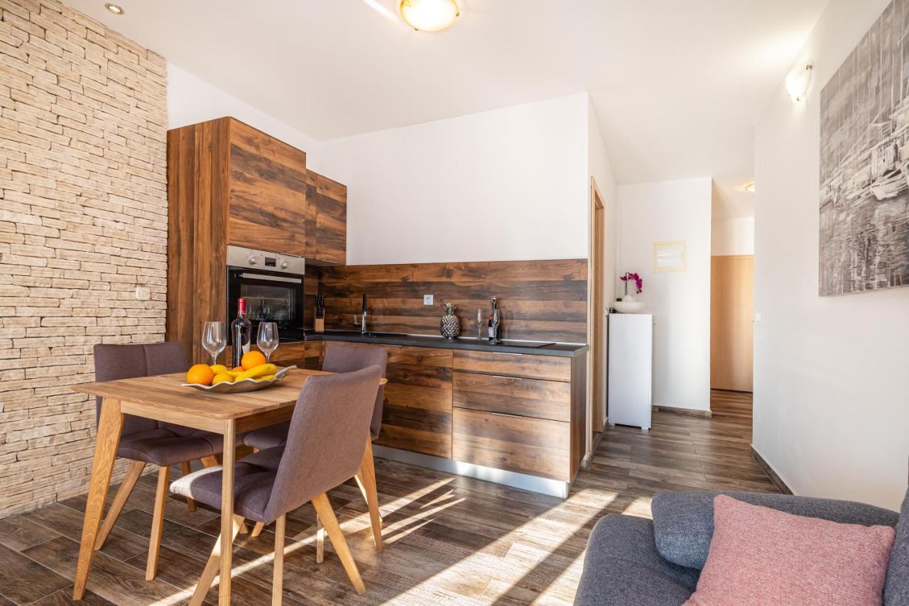 Poseidon Apartmani Bibinje Exterior foto